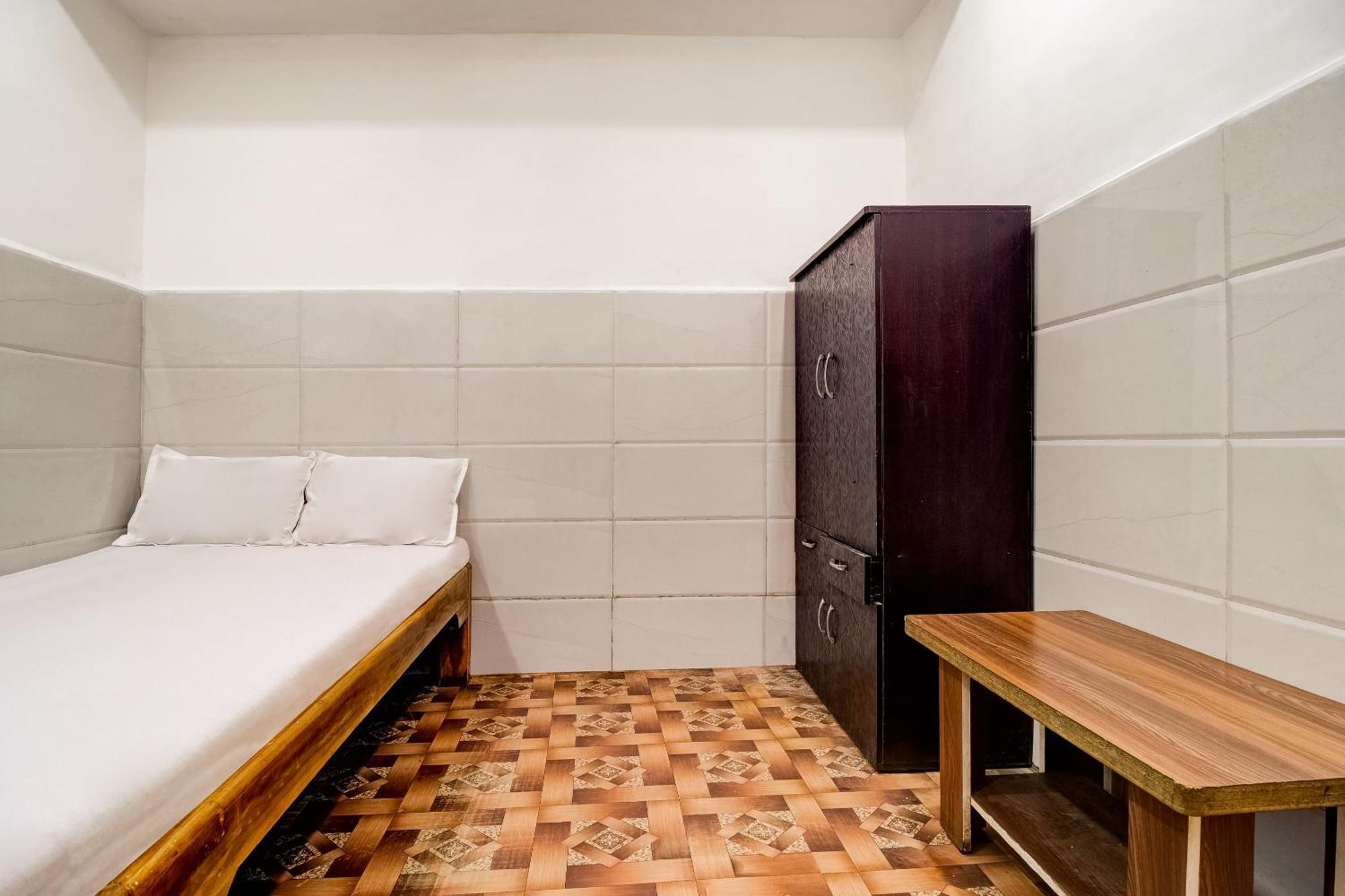 Hotel O Sargam Lodging And Boarding Ulhasnagar Exterior photo