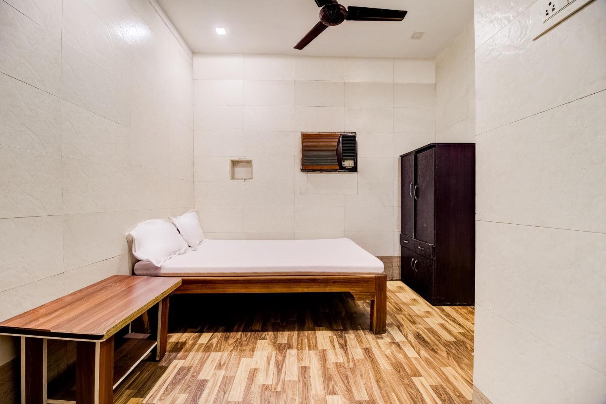 Hotel O Sargam Lodging And Boarding Ulhasnagar Exterior photo