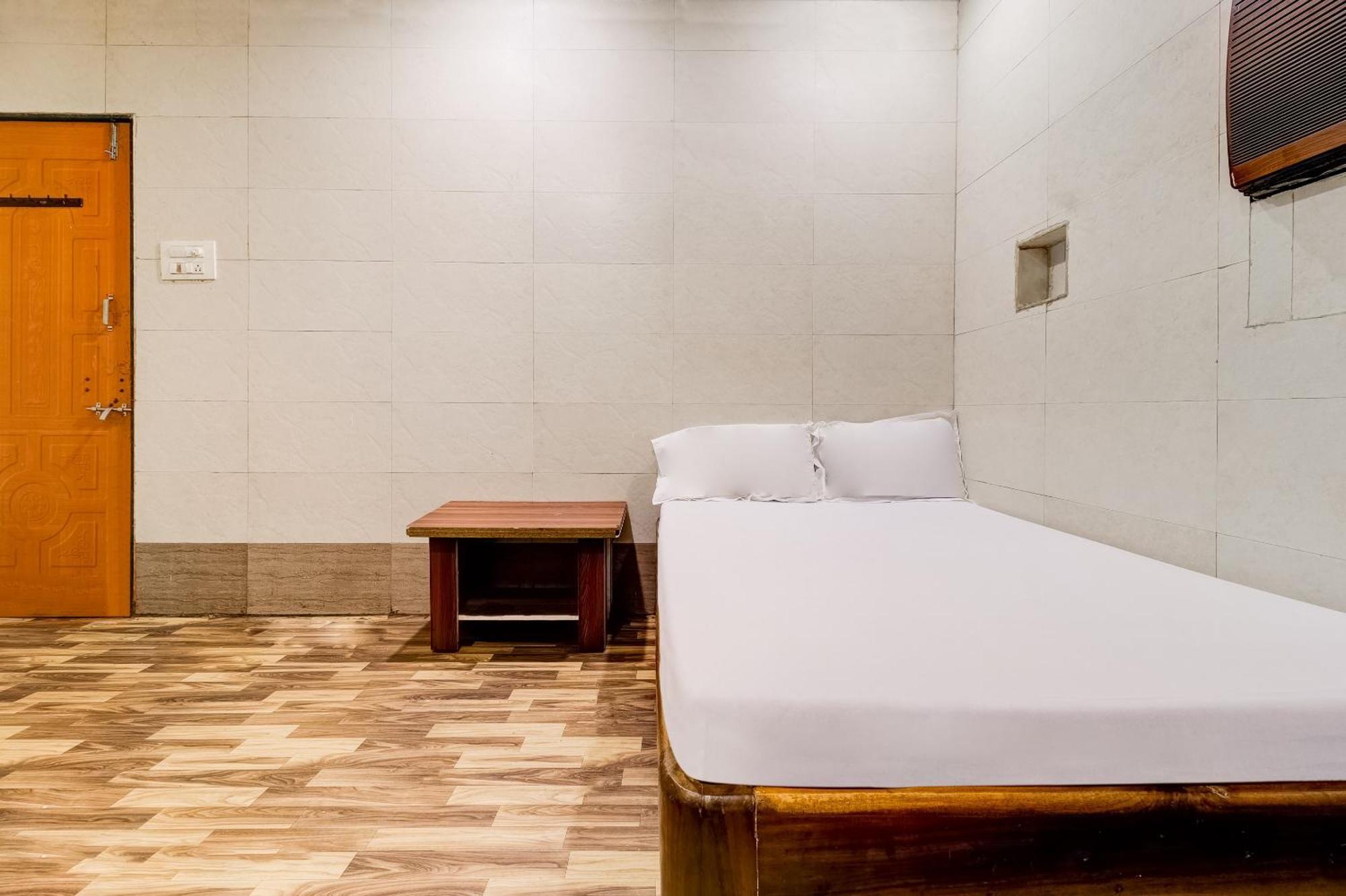 Hotel O Sargam Lodging And Boarding Ulhasnagar Exterior photo
