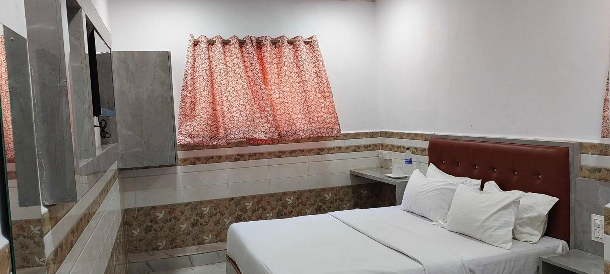 Hotel O Sargam Lodging And Boarding Ulhasnagar Exterior photo
