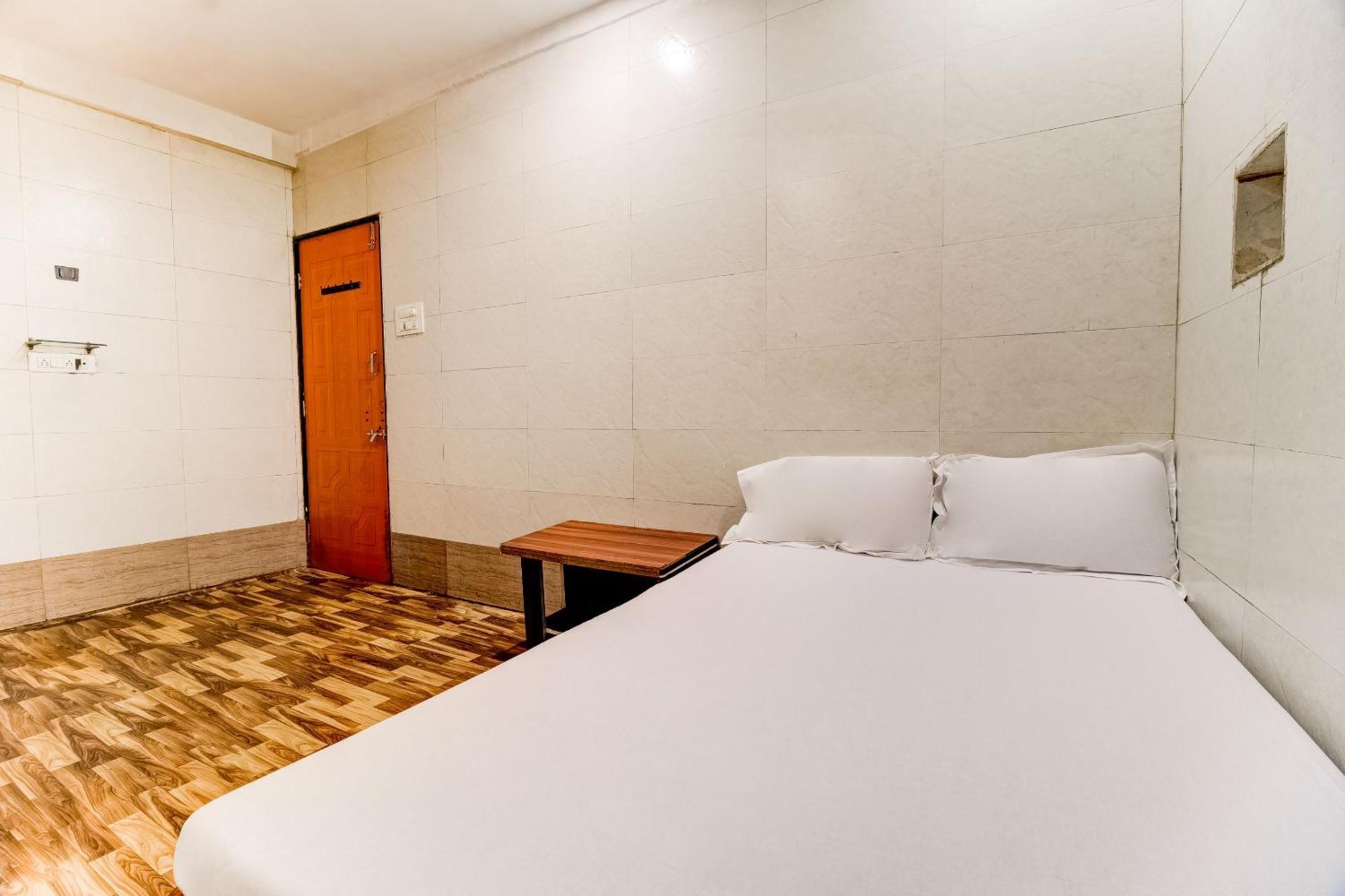 Hotel O Sargam Lodging And Boarding Ulhasnagar Exterior photo